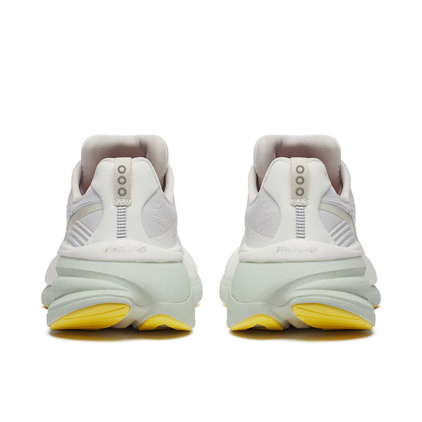 Saucony Women's Hurricane 24, White / Foam